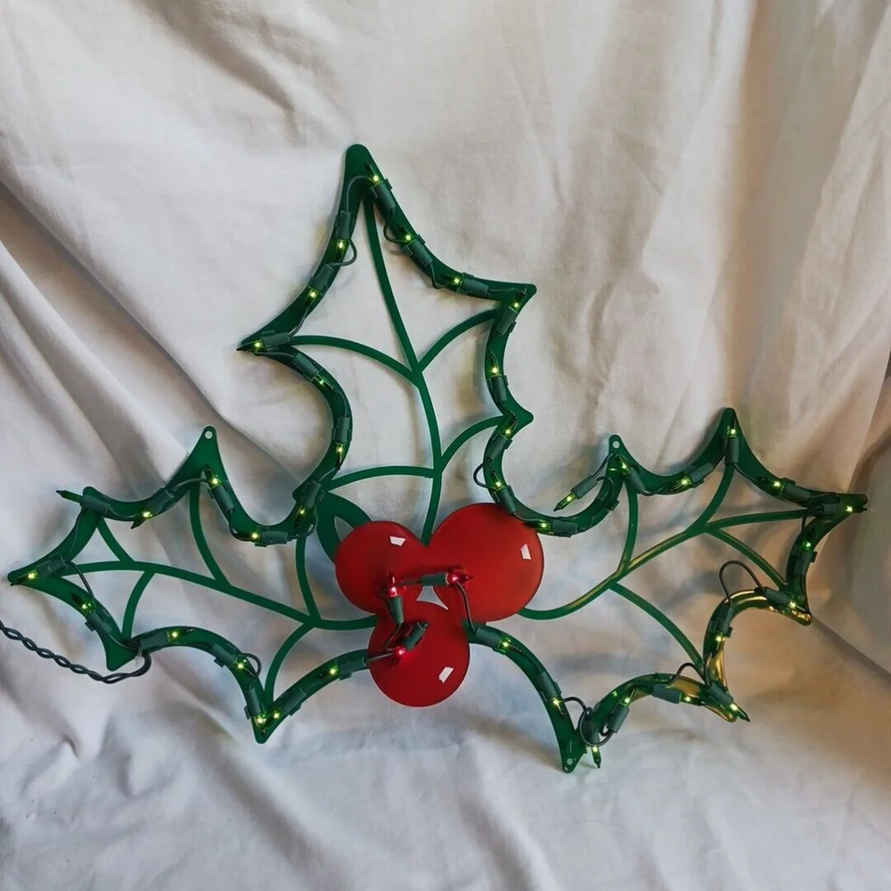 Vintage Christmas Holly Lighted Holiday Decor